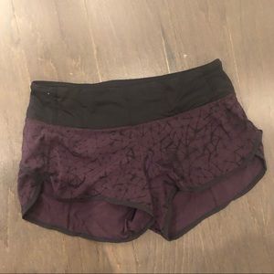 Lululemon Speed up short 2.5”
